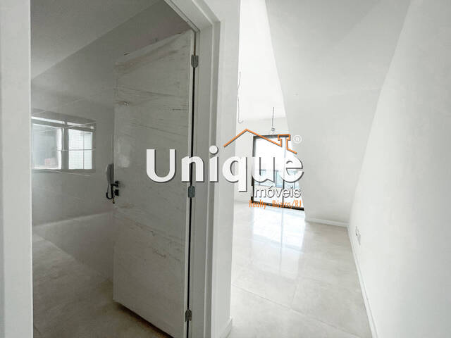 Apartamento para Venda em Cabo Frio - 2