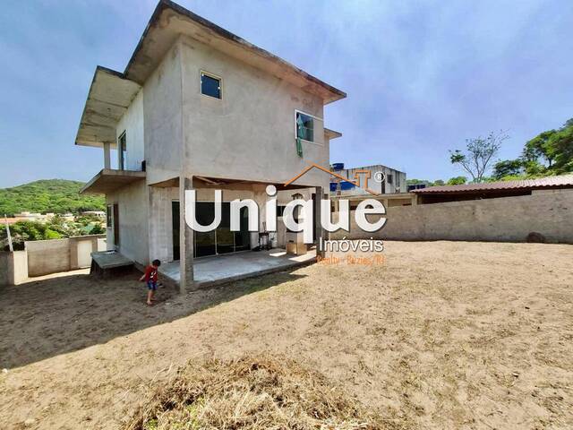 #1348 - Casa para Venda em Cabo Frio - RJ - 2