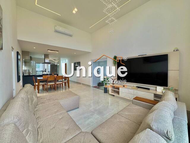 Venda em Estrada do Guriri - Cabo Frio