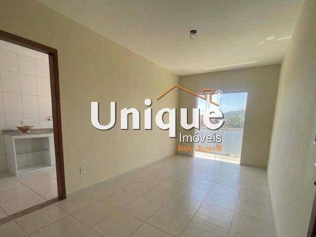 #1611 - Apartamento para Venda em São Pedro da Aldeia - RJ