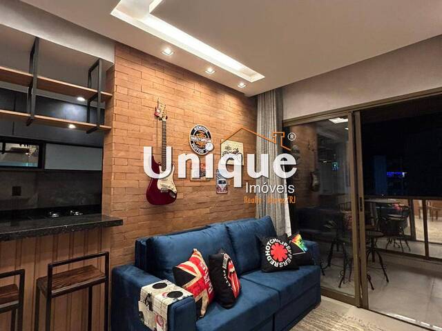 #1619 - Apartamento para Venda em Cabo Frio - RJ