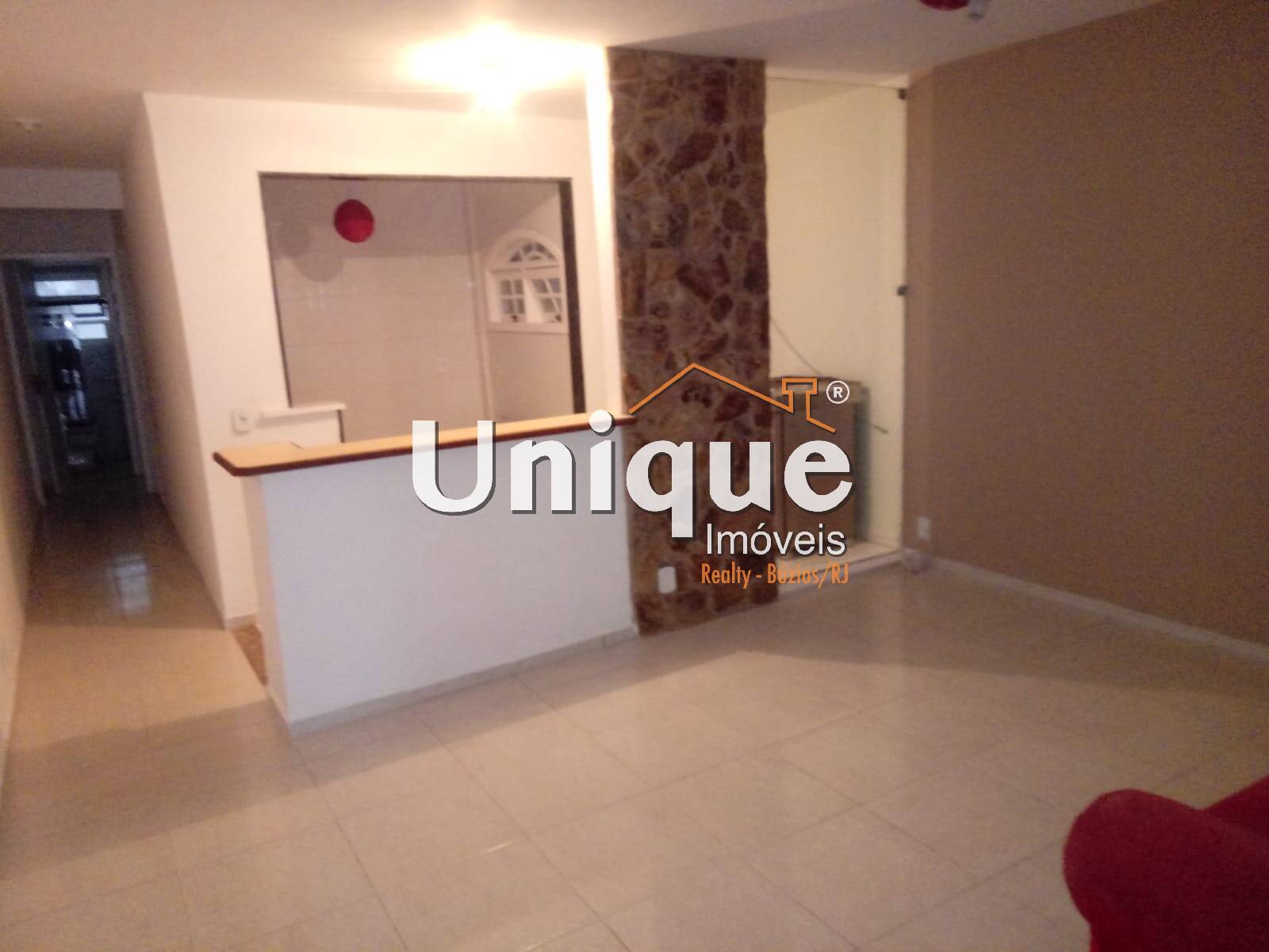 Casa à venda com 2 quartos, 100m² - Foto 2