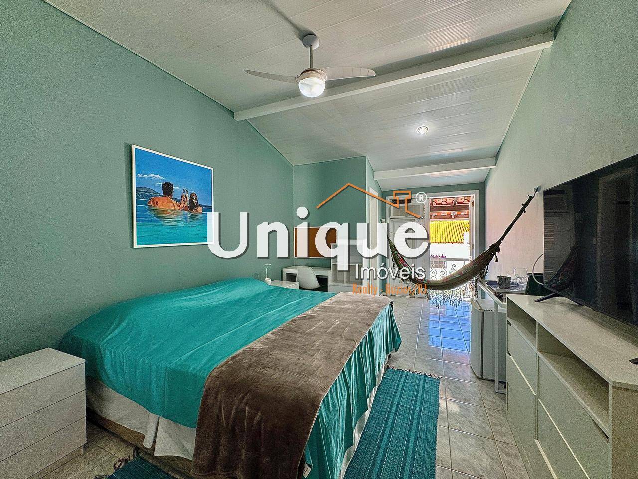 Casa à venda com 6 quartos, 280m² - Foto 28