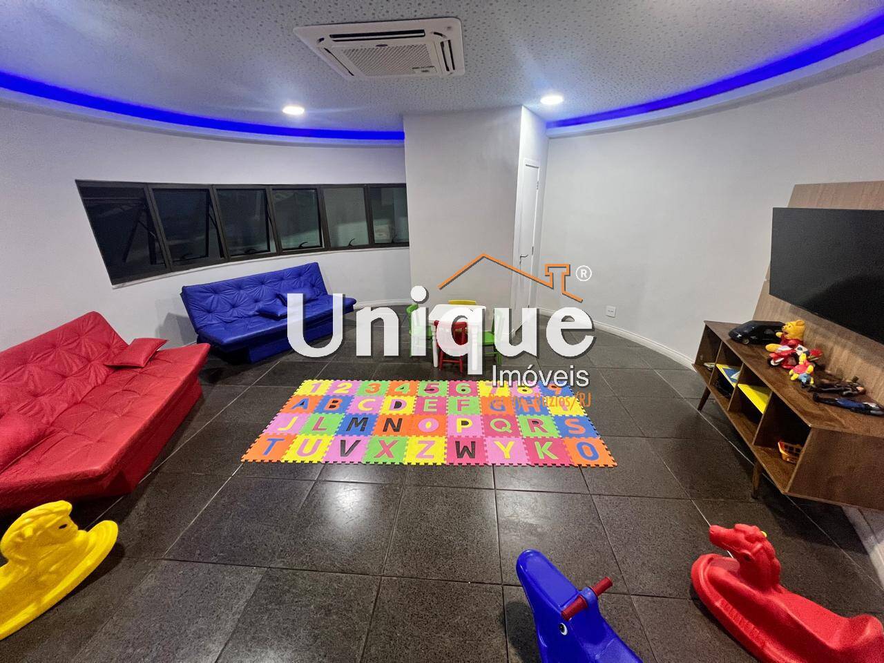 Apartamento à venda com 2 quartos, 64m² - Foto 12