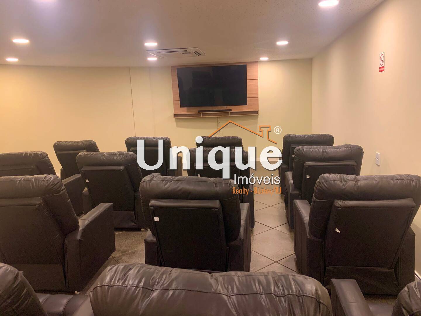 Apartamento à venda com 2 quartos, 64m² - Foto 20